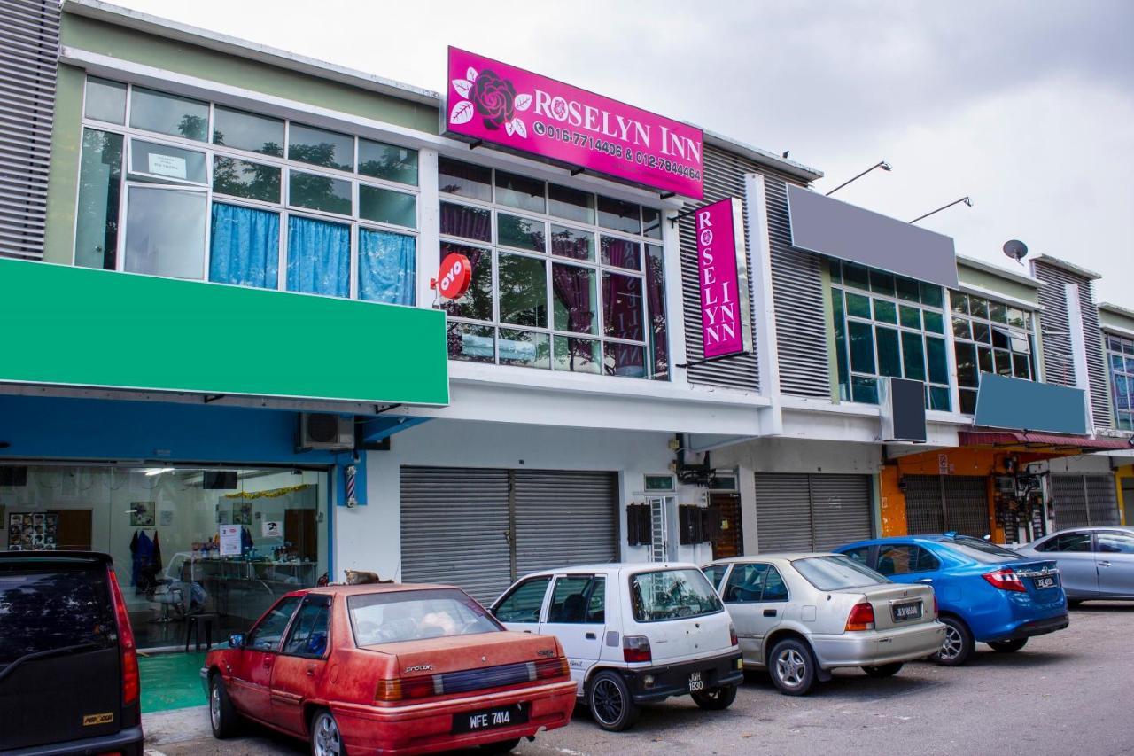 Oyo 90090 Roselyn Inn 2 Pasir Gudang Exterior photo